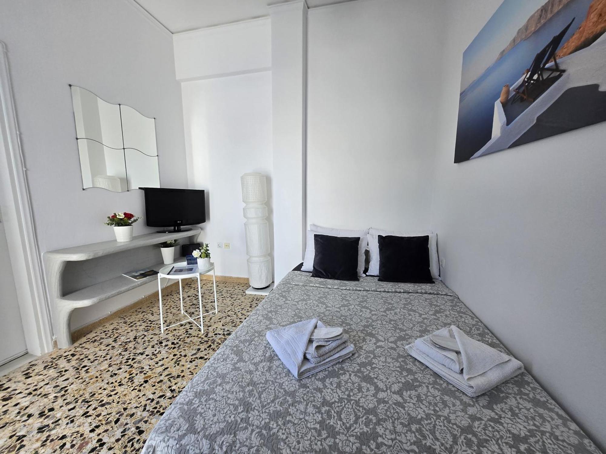 Holiday home Maraki's Little House Santorini *
